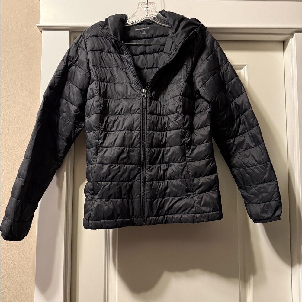 Amazon Essentials Women's Black Puffer Jacket